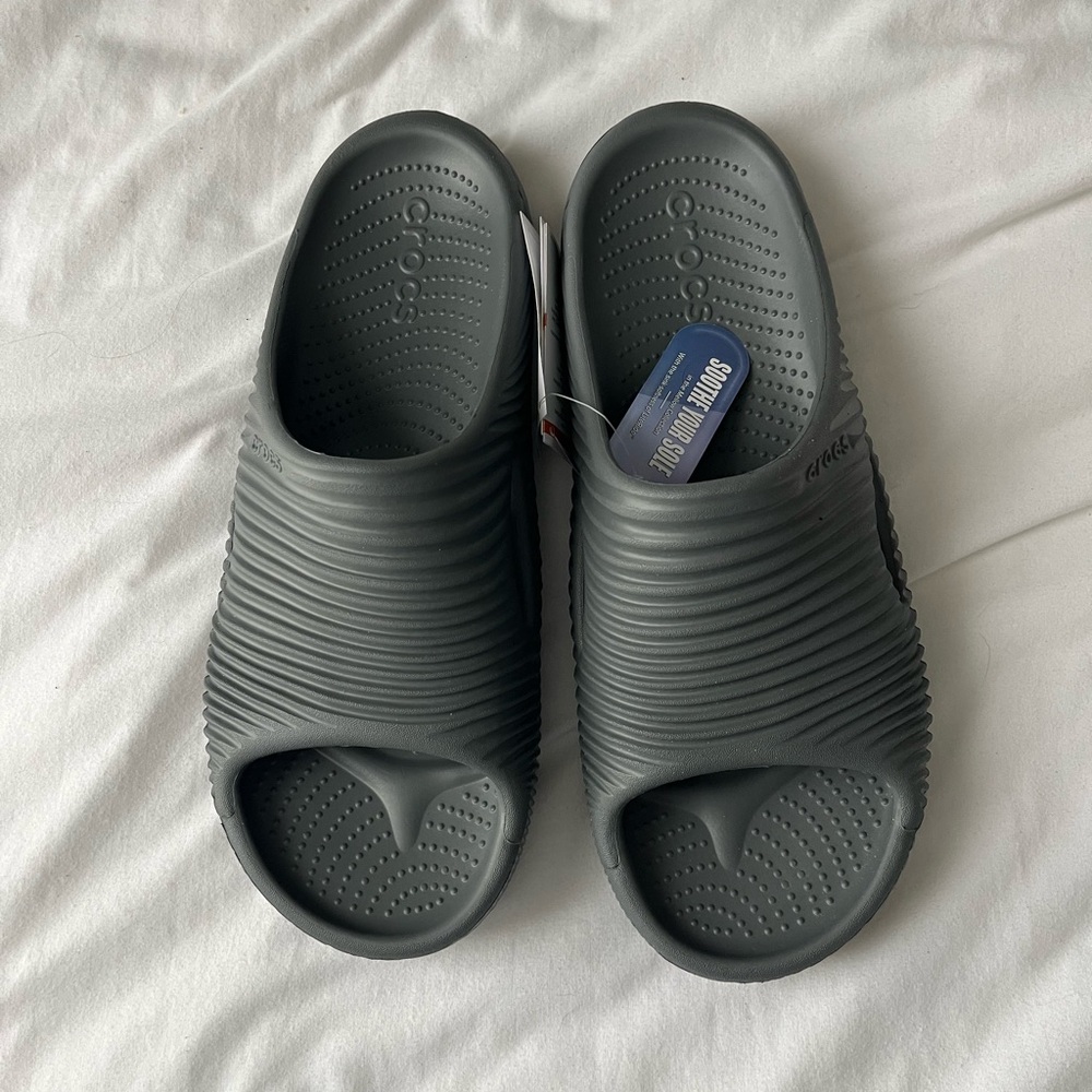 crocs slides